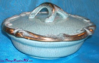 Image for Cal. Style U.S.A. 254 Vintage ca 1950s-1970s Gilded Turquoise California Pottery 2-Piece Covered Casserole Dish Set <b><span style='color:red'> *****PRIORITY MAIL SHIPPING INCLUDED – DOMESTIC ORDERS ONLY!***** </span></b><span style='color:purple'>
