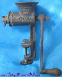 vintage Universal No. 1551 hand crank food chopper meat grinder